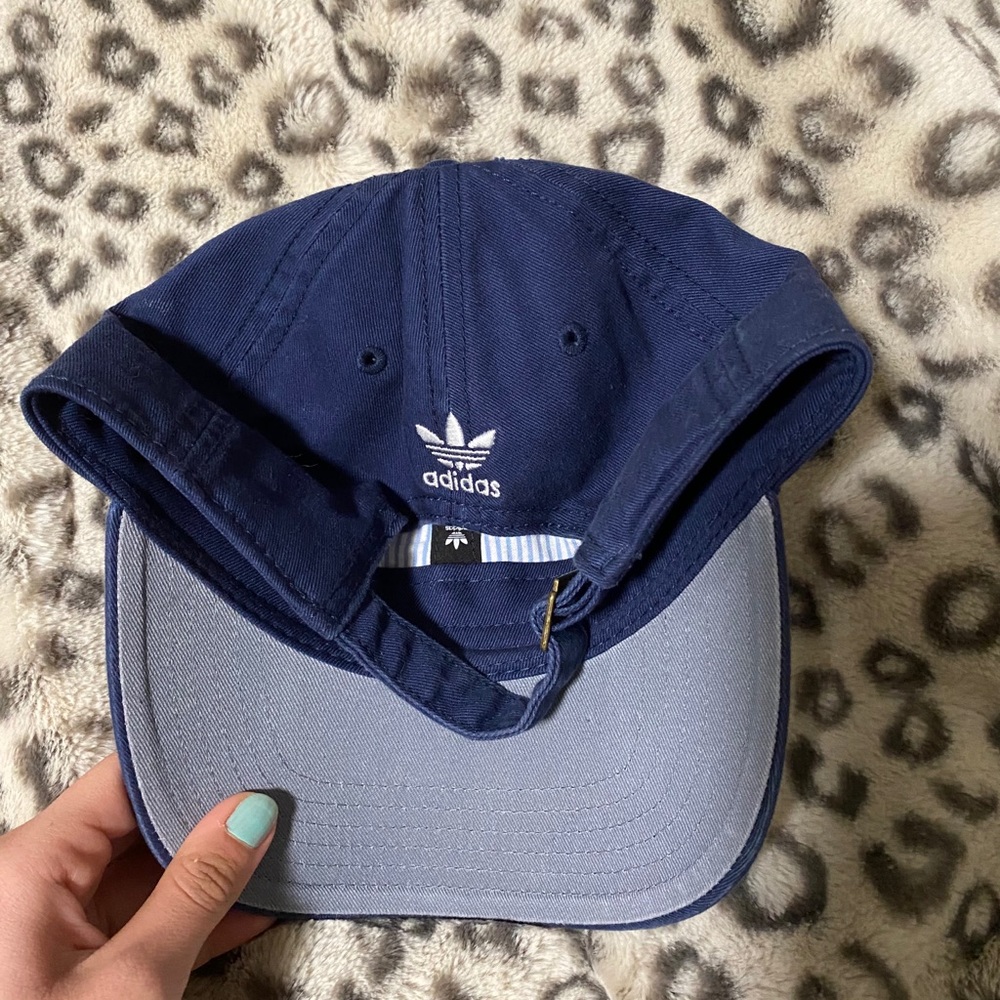 adidas hat - Picture 2 of 3